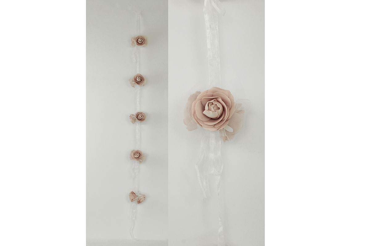 Garlanda z penových ružičiek na stuhe, farba ružová