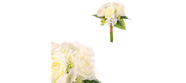 Růže a hortenzie, kytice, barva bílá.