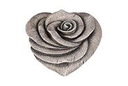 Květ růže ve tvaru srdce - velký, polyresin, barva šedá.